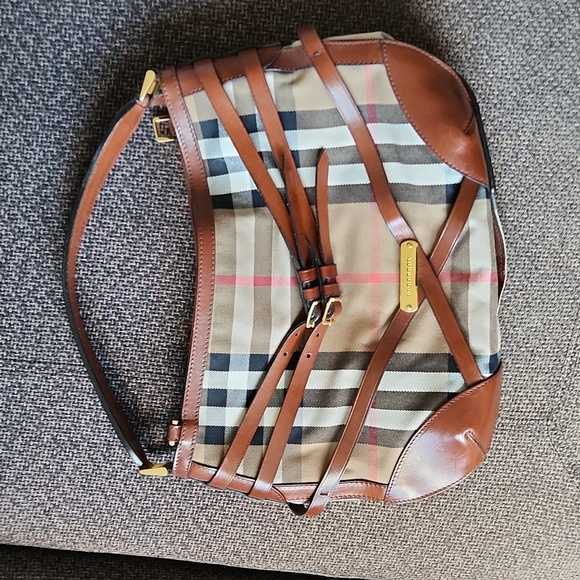 Burberry Handbags - Burberry leather and Nova check purse